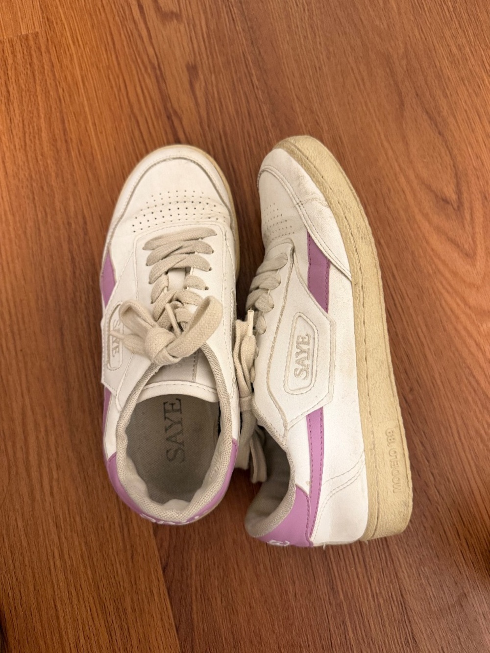 Purple and White Saye Modelo ‘89 Sneakers